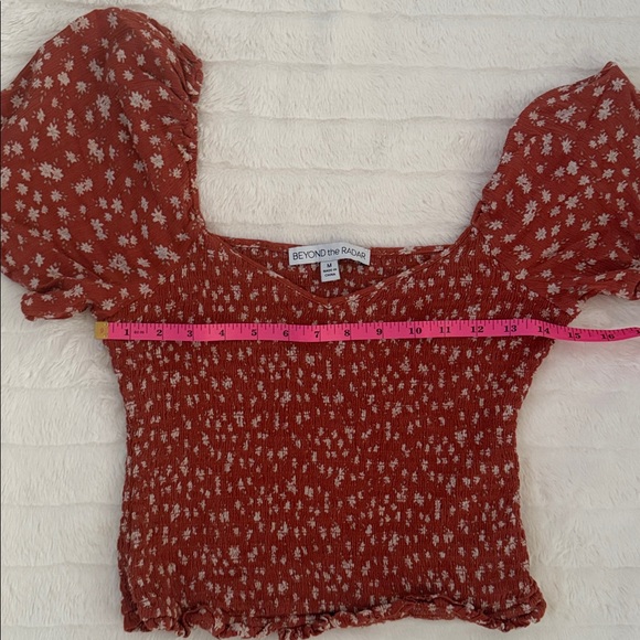 Boot Barn Beyond The Radar Women's Floral Printed Smocked Top Orange Size Medium - Picture 2 of 2
